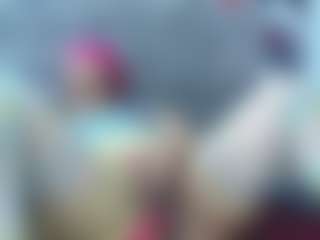 perla-mature MILF webcam performer live streaming