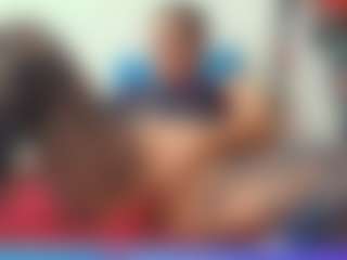 perla-mature MILF webcam performer live streaming