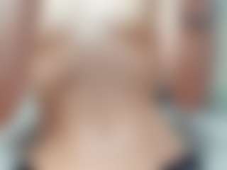 Live cam show with AnnisFrankson - Trimmed Latina on Camsoda.co