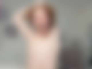 Live cam show with AnnisFrankson - Brown Eyes Red Hair on Cam Slut