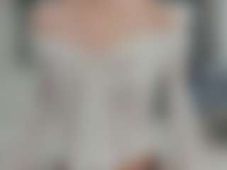 Live cam show with AnnisFrankson - Lean on Camsoda