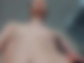 Live cam show with AnnisFrankson - Average on AdultVida.com