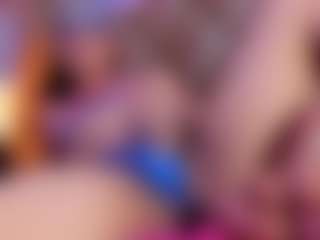 gisell-twing's Live Sex Cam Show
