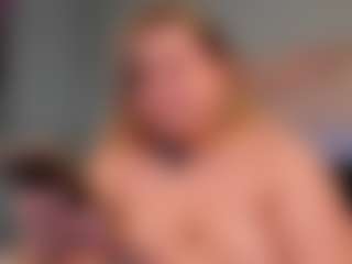 Live cam show with Lisa-Payne - Tongue on TottyGirls