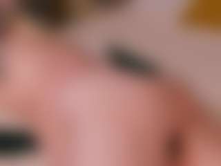 Live cam show with Lisa-Payne - Thong on Strip Flash - Live Sex Shows