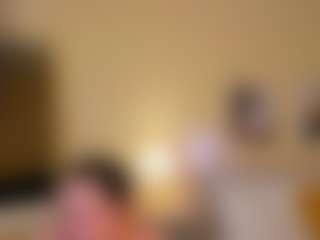 Live cam show with Lisa-Payne - Upskirt on Chatstar