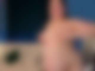 Live cam show with Lisa-Payne - Oil on Camsoda