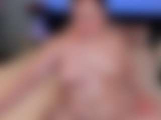 Live cam show with Lisa-Payne - Moaning on Camsoda Late Night