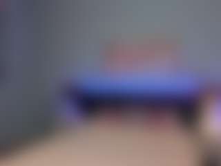 Live cam show with Lisa-Payne - Upskirt on CamwithHer
