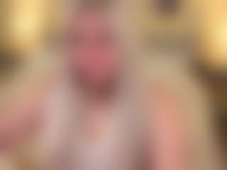 Live cam show with Lisa-Payne - Moaning on crypto-cams