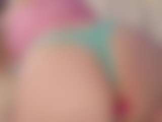 Live cam show with Lisa-Payne - Camel Toe on MyBangCams