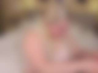 Live cam show with Lisa-Payne - Thong on Mixed Magazine Live