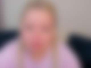 Live cam show with Lisa-Payne - Tongue on crypto-cams