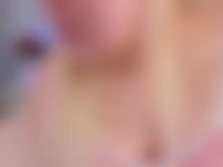 Live cam show with Lisa-Payne - Tongue on Camsoda
