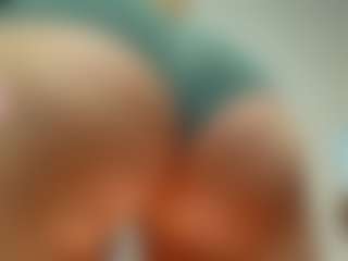 Live cam show with LynnaDollins - Thick on Dolls Live