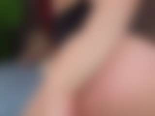 Live cam show with Molly - Skinny on eurowanks.com