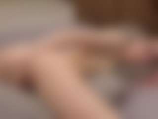 Live cam show with Your little bee - Polly - Brown Hair on Milfs Live