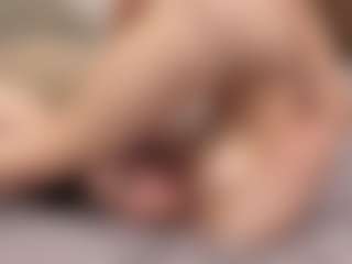Live cam show with Your little bee - Polly - Brown Hair Petite on live18s.com