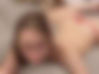 Your little bee - Polly's Live Sex Cam Show
