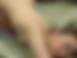 Your little bee - Polly's Live Sex Cam Show
