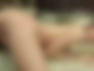 Your little bee - Polly's Live Sex Cam Show