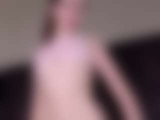 Your little bee - Polly's Live Sex Cam Show