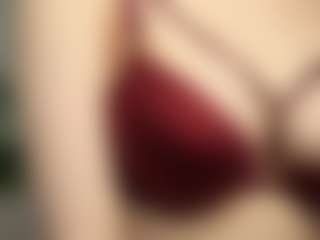 Live cam show with RowenaGossett - Camel Toe on fapnchat