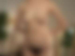 RowenaGossett's Live Sex Cam Show