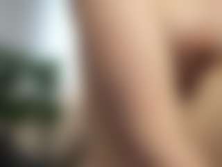 RowenaGossett's Live Sex Cam Show