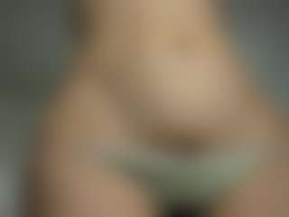 Live cam show with RowenaGossett - Blue Eyes on Instabang