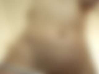 Live cam show with RowenaGossett - Ass Clapping on Camsoda