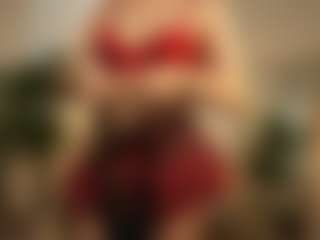 Live cam show with RowenaGossett - Oil on Camsoda
