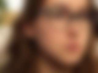 Live cam show with RowenaGossett - Cute on Dolls Live