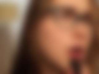 Live cam show with RowenaGossett - Solo on Camsoda
