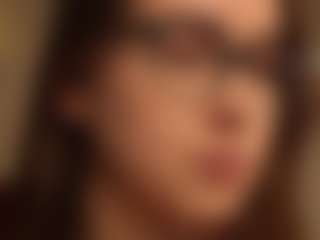 RowenaGossett's Live Sex Cam Show