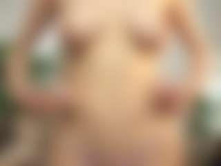 Live cam show with RowenaGossett - Blue Eyes on Dolls Live