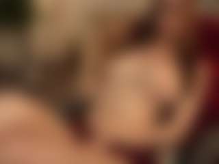 Live cam show with RowenaGossett - Cute on madthumbs