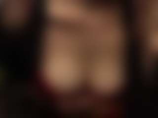 Live cam show with RowenaGossett - Twerk on CamwithHer