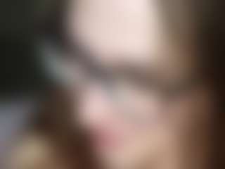 Live cam show with RowenaGossett - Ass Clapping on Cam Slut