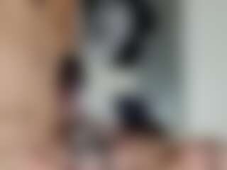 StephanieB69's Live Sex Cam Show