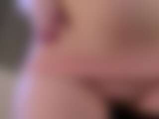 ElviaChapel's Live Sex Cam Show