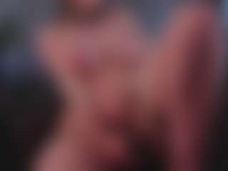 Live cam show with Linda - Handjob on CamwithHer