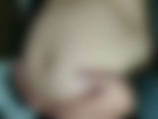 B-L-O-N-D's Live Sex Cam Show