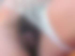Live cam show with Sara-Collinnss - Red Hair Young Adult on WildCum
