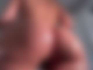 Live cam show with Scarlett - Vr on friskycurves.com