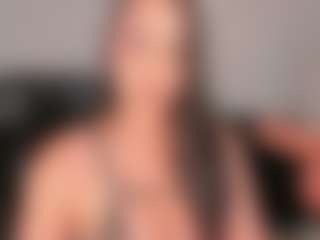 Live cam show with Sophie Lanne - Small Tits on Latina Girls