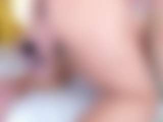 Live cam show with KendralHolson - Blonde Hair on Camsoda