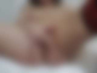 AnnaHotSquirt's Live Sex Cam Show