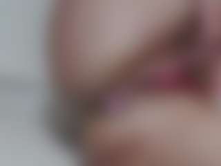 AnnaHotSquirt's Live Sex Cam Show