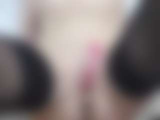 AnnaHotSquirt's Live Sex Cam Show